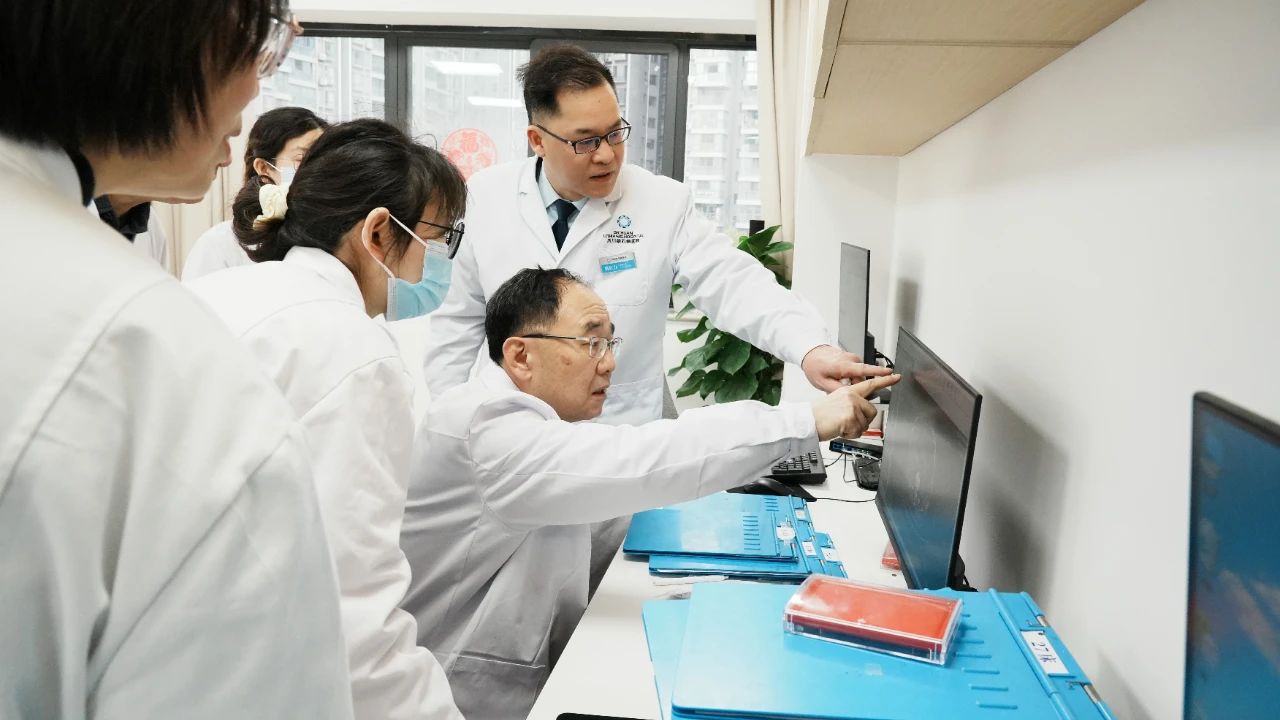 【四川保胆医院】顶尖保胆大咖蓉城学术论剑 共绘“隐形”保胆取石术新图景(图8) 【四川保胆医院】顶尖保胆大咖蓉城学术论剑 共绘“隐形”保胆取石术新图景(图8)