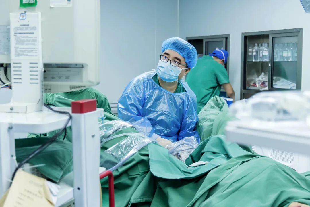 三战结石!当地医生摇头放弃,这家医院却为她卸下“石”压重负【四川结石病医院】】(图4) 三战结石!当地医生摇头放弃,这家医院却为她卸下“石”压重负【四川结石病医院】】(图4)