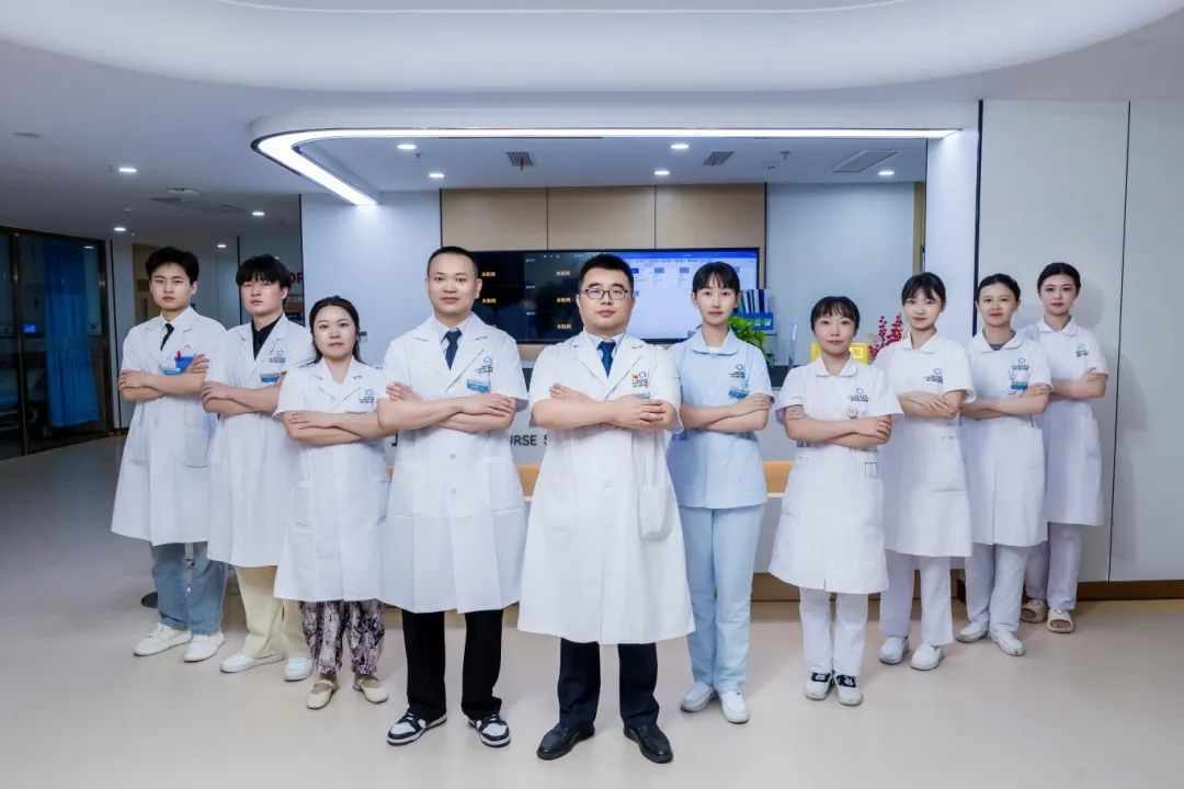 案例分享:又见“巨无霸”!男子肾脏取出8公分铸型结石【四川肾结石专科医院】(图6) 案例分享:又见“巨无霸”!男子肾脏取出8公分铸型结石【四川肾结石专科医院】(图6)