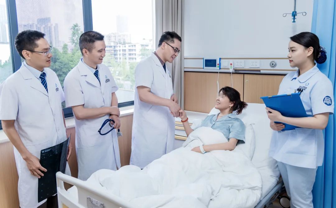 喜报!患者心目中的“保胆卫士”,我院陈红春主任荣膺卫健局“优秀医师(图6) 喜报!患者心目中的“保胆卫士”,我院陈红春主任荣膺卫健局“优秀医师(图6)