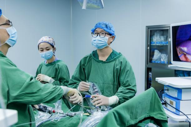 五天三例!四川结石病医院接连取出126颗、275颗、1343颗结石(图5) 五天三例!四川结石病医院接连取出126颗、275颗、1343颗结石(图5)