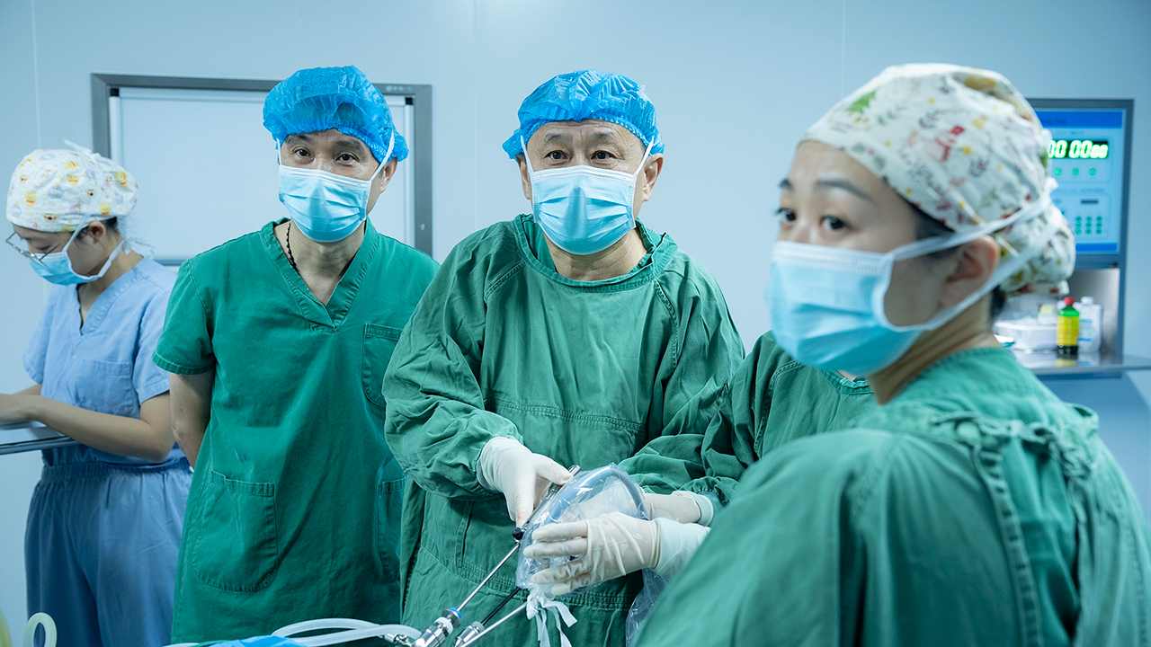为“保胆”而来：北京国之名医刘京山教授再度来院，亲诊手术惠泽西南患者(图8)