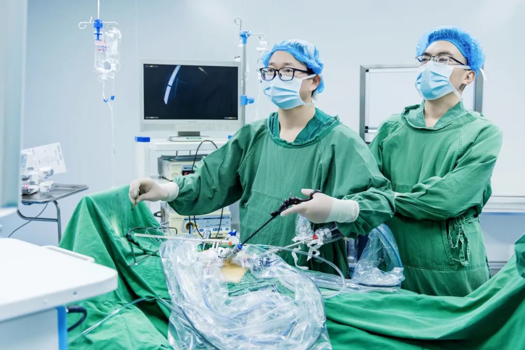 生死时速!胆结石发作保守治疗后,女子竟险遭生命危险!【四川结石病医院】(图4) 生死时速!胆结石发作保守治疗后,女子竟险遭生命危险!【四川结石病医院】(图4)